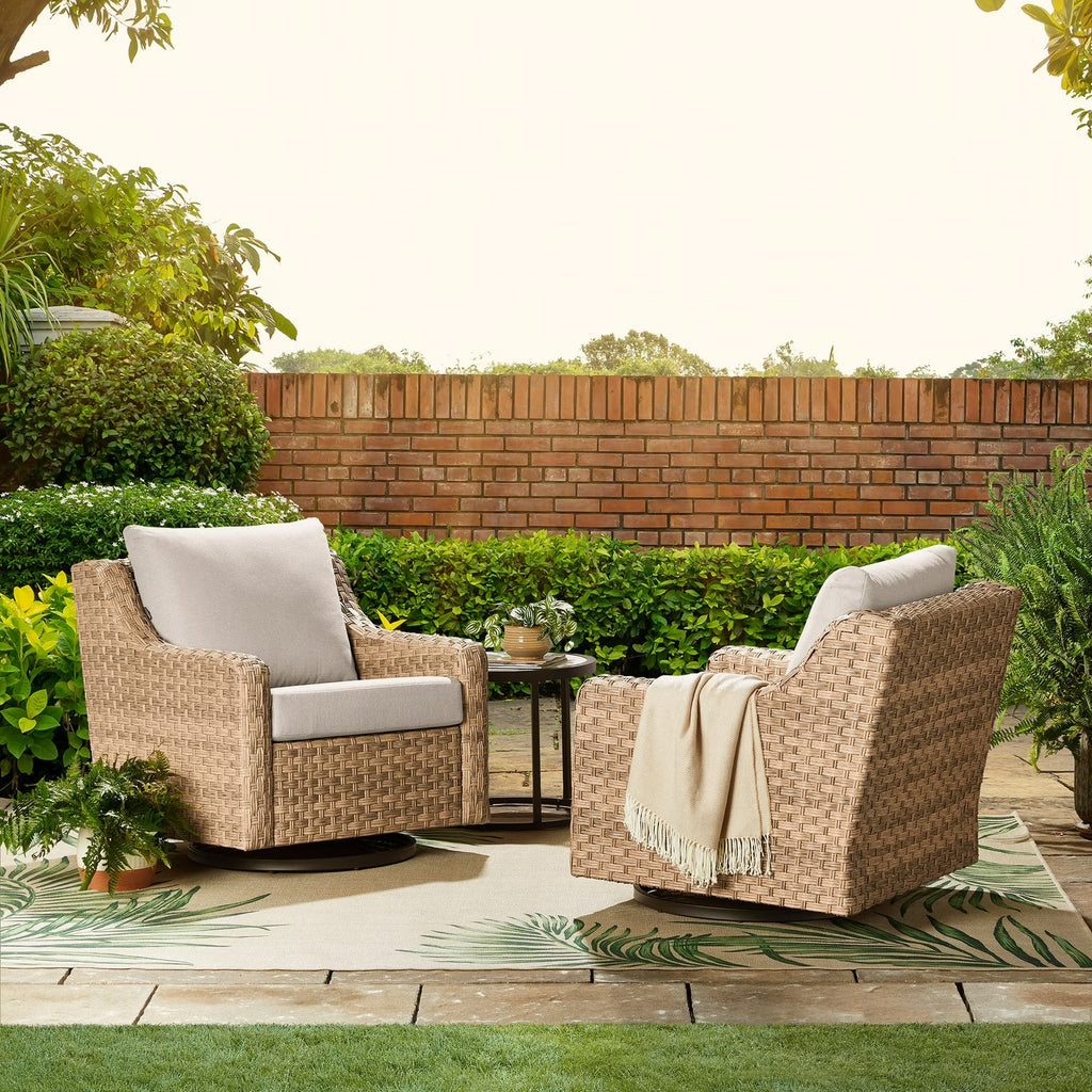 Outdoor 5-Piece Wicker Conversation set