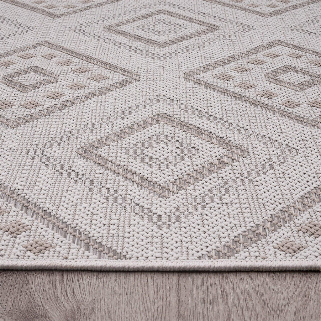 Outdoor Rug for Patio or Balcony Modern flatweave Boho Trellis in Cream Beige